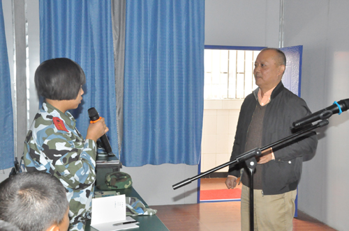 ���W�̎������_